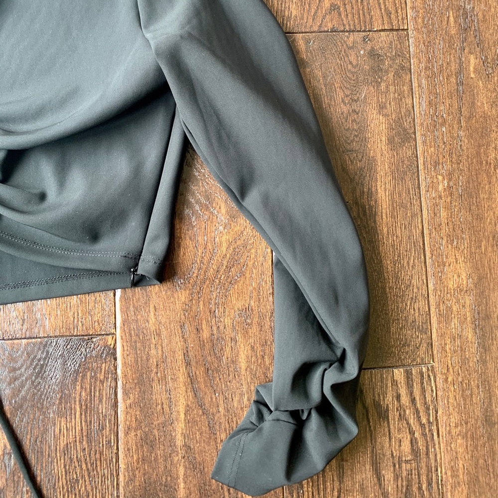 ZARA Tech Crop Top - Picture 3 of 4
